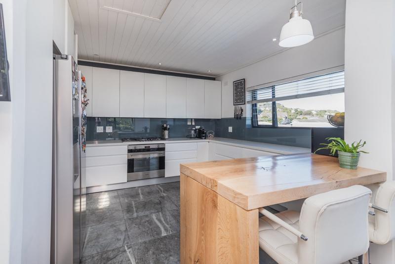 7 Bedroom Property for Sale in San Michel Western Cape